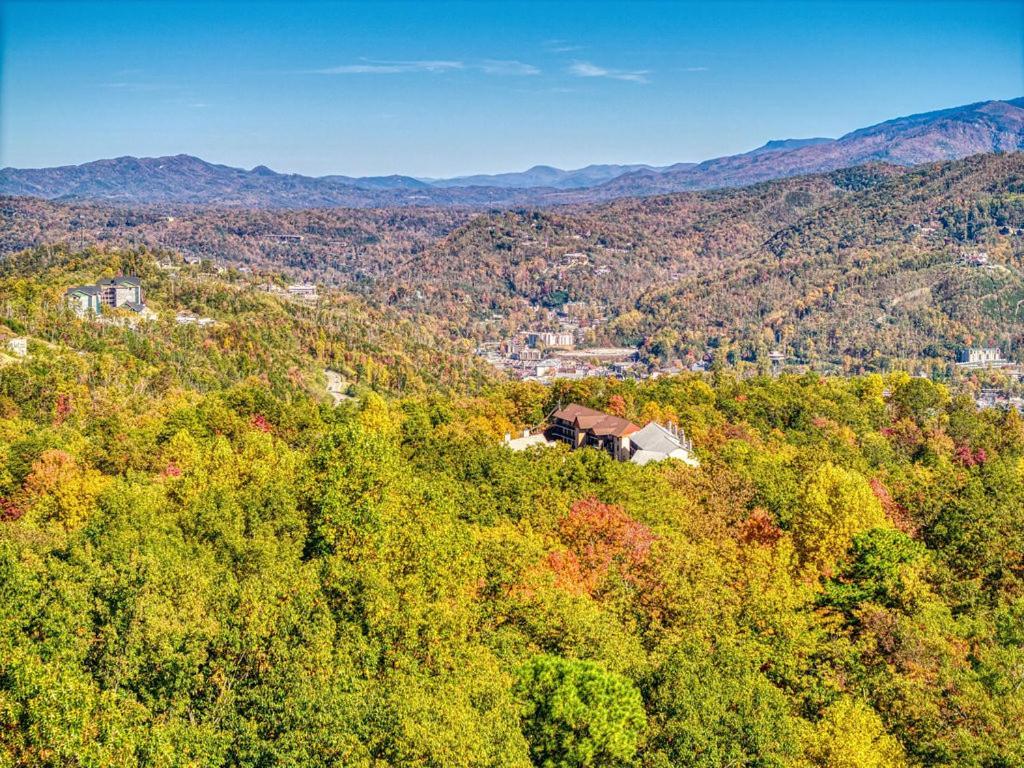 Four Bears Den, Hot Tub, 1089 Of Free Attraction Tickets For Each Paid Day, Dollywood And More 개틀린버그 외부 사진