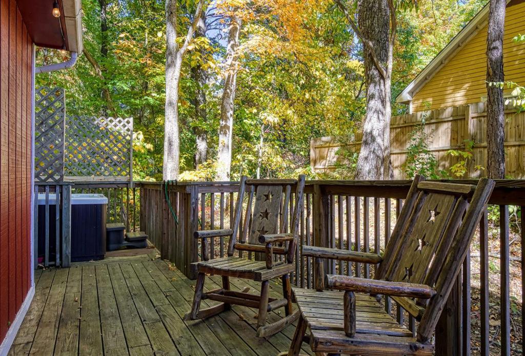 Four Bears Den, Hot Tub, 1089 Of Free Attraction Tickets For Each Paid Day, Dollywood And More 개틀린버그 외부 사진